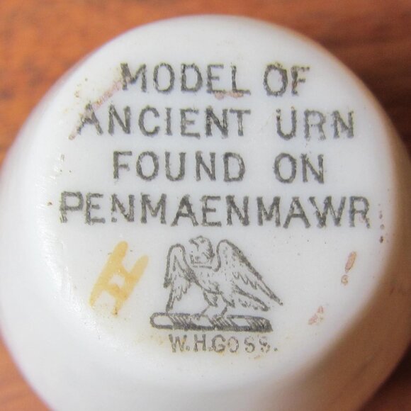 W.H. Goss crested heraldry china vintage Leeds (GC062 Grace) - Picture 6 of 7